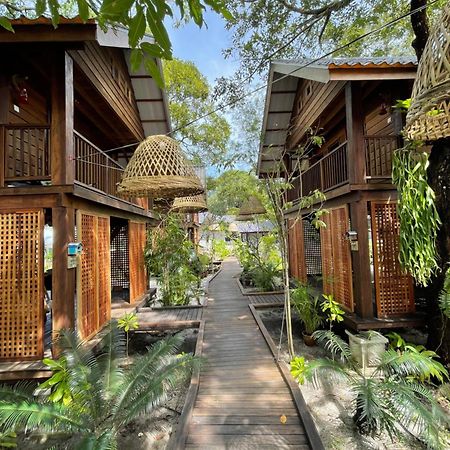 The Temak Villa Pantai Cenang  Room photo