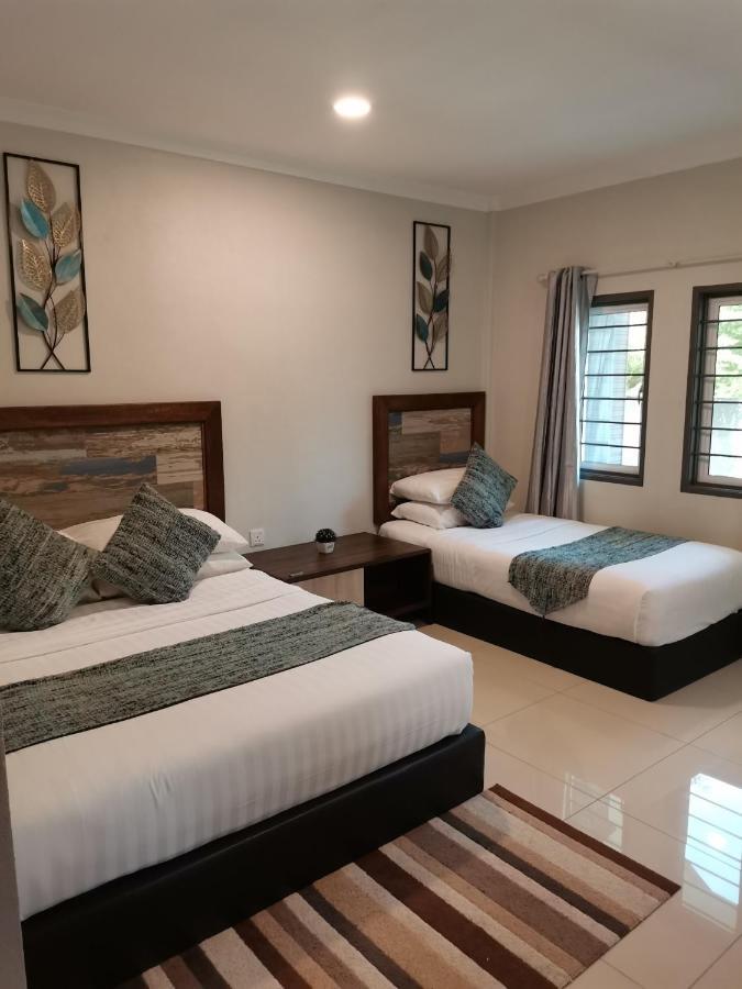 The Temak Villa Pantai Cenang  Exterior photo