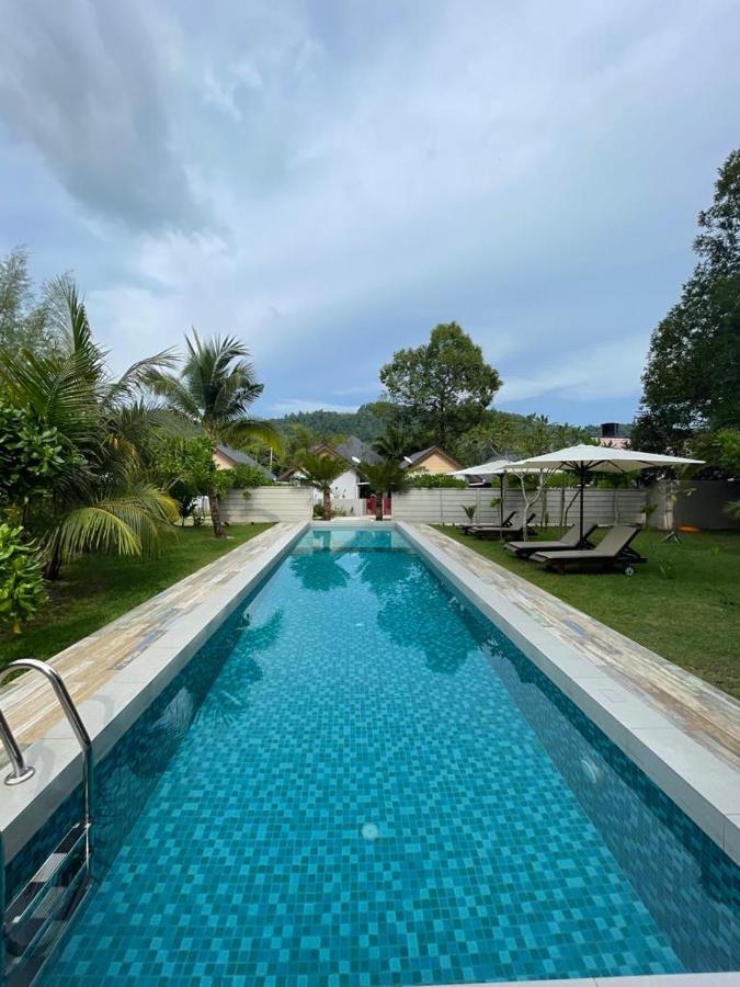 The Temak Villa Pantai Cenang  Exterior photo