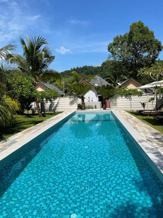 The Temak Villa Pantai Cenang  Exterior photo