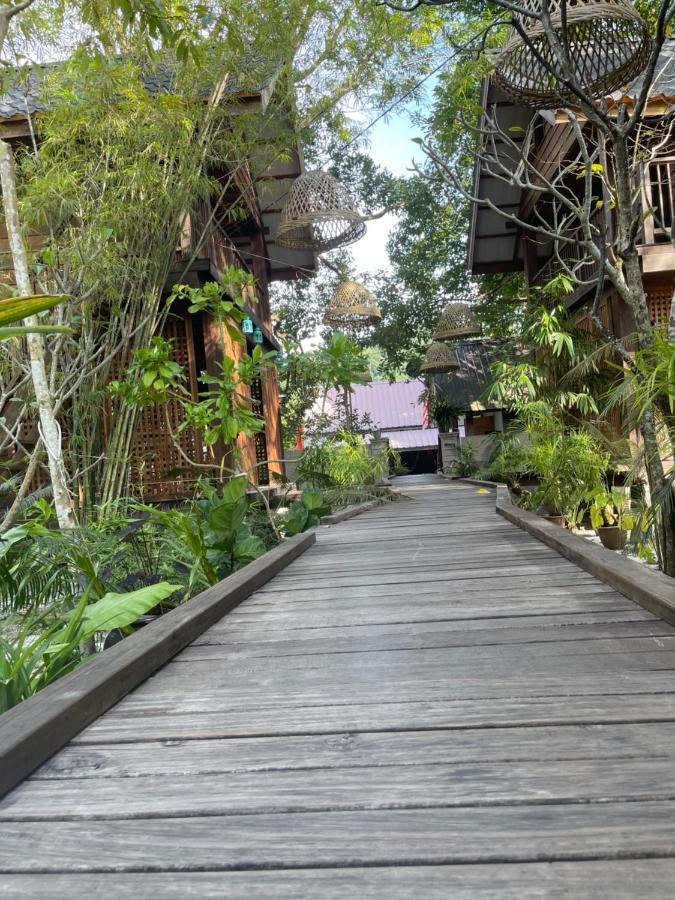 The Temak Villa Pantai Cenang  Exterior photo