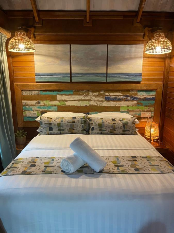 The Temak Villa Pantai Cenang  Room photo