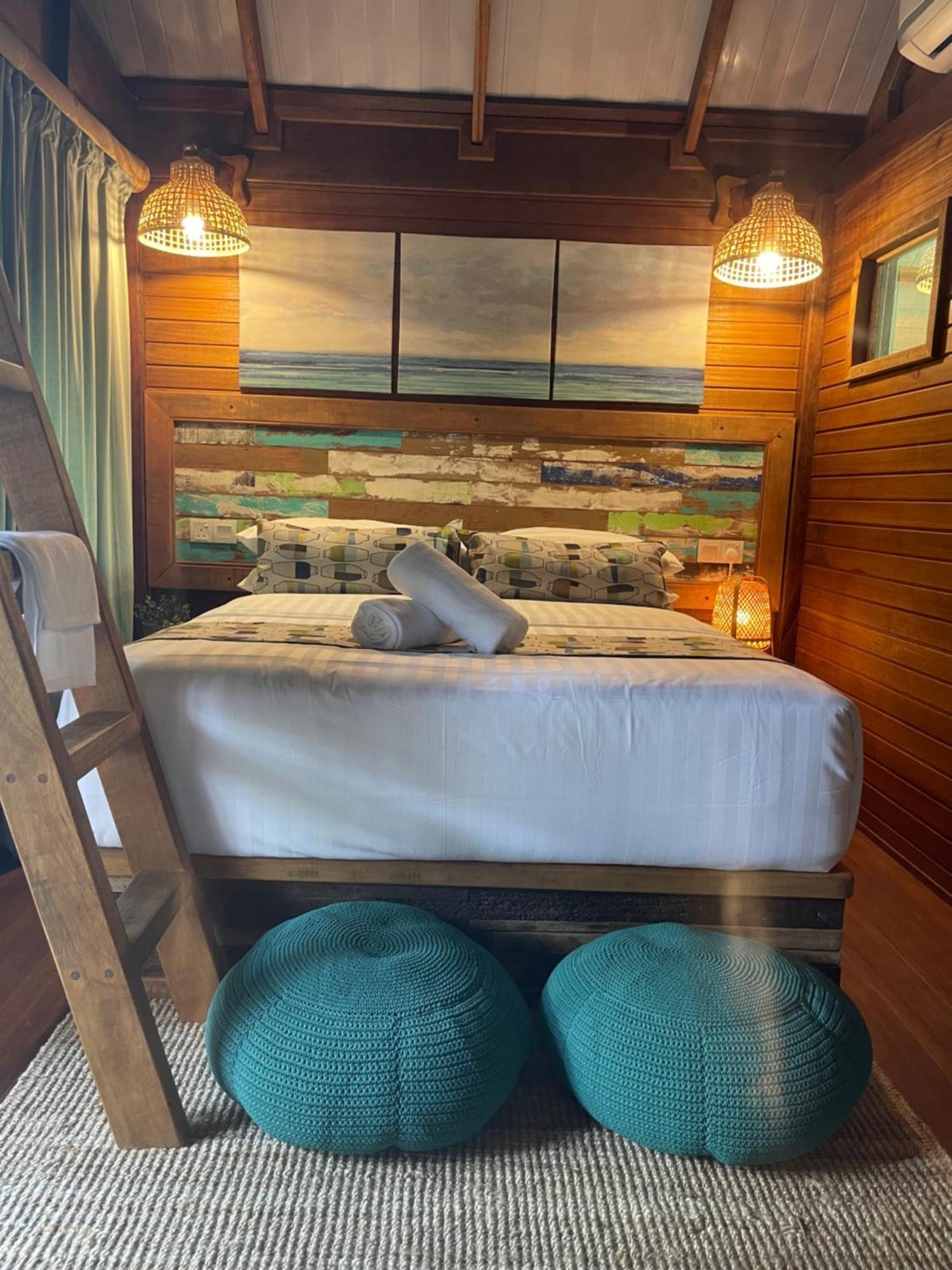 The Temak Villa Pantai Cenang  Room photo