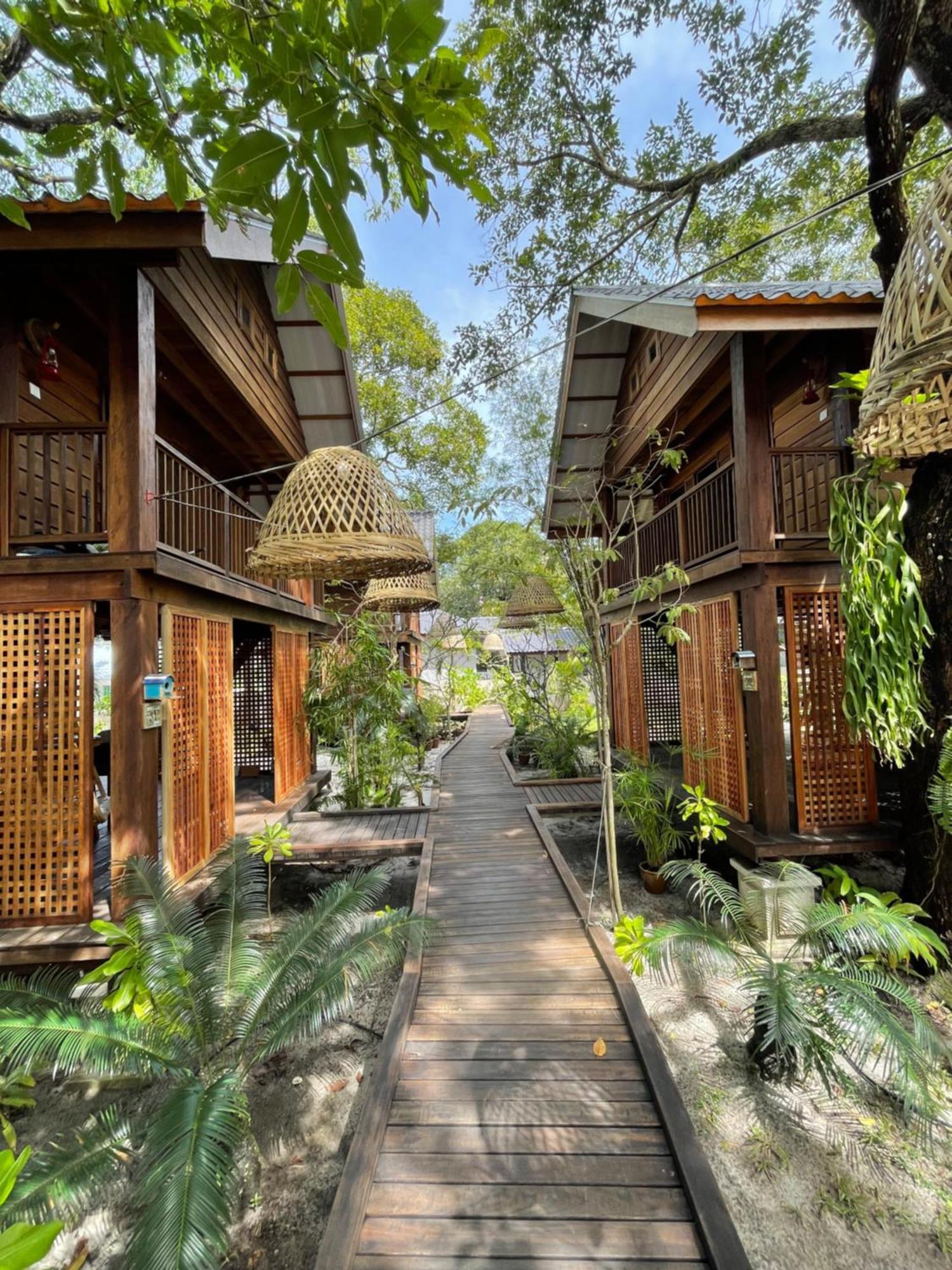 The Temak Villa Pantai Cenang  Room photo