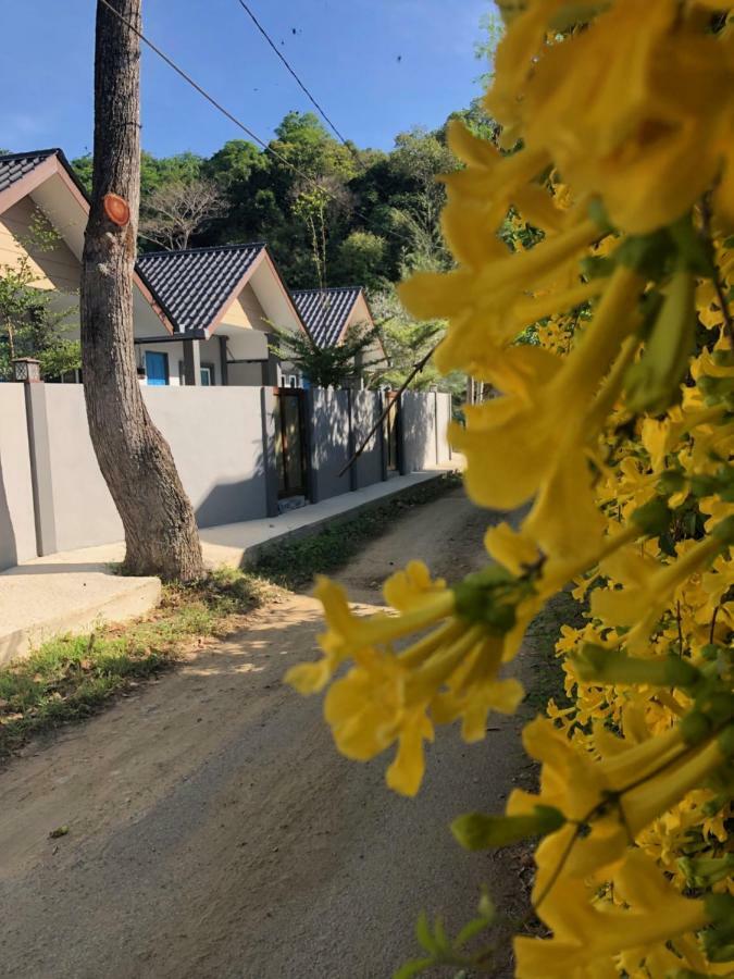 The Temak Villa Pantai Cenang  Exterior photo