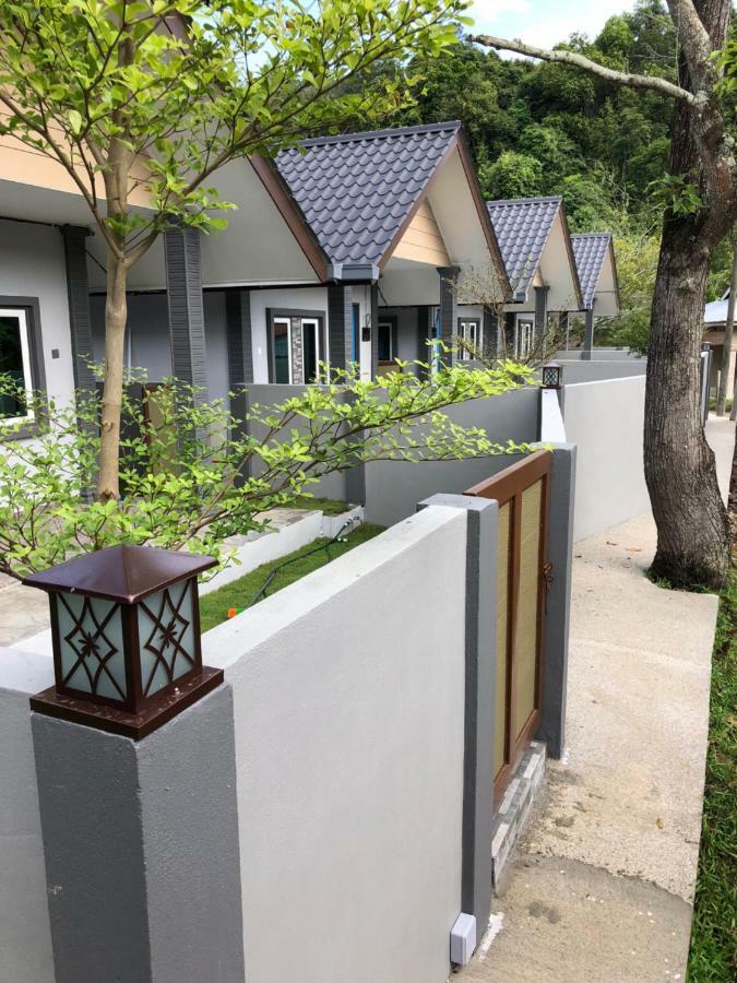 The Temak Villa Pantai Cenang  Exterior photo